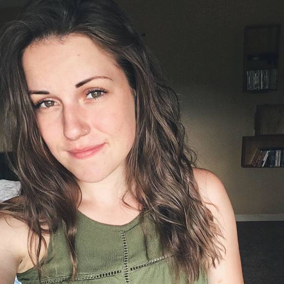 Meet your Posher, Michaela - Picture 1 of 1